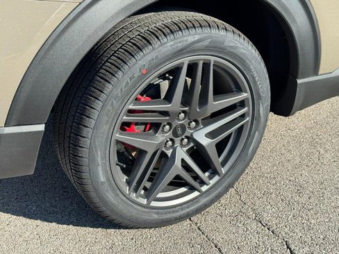 New 2026 Ford Explorer ST-Line w/ ST-Line Street Pack image 4