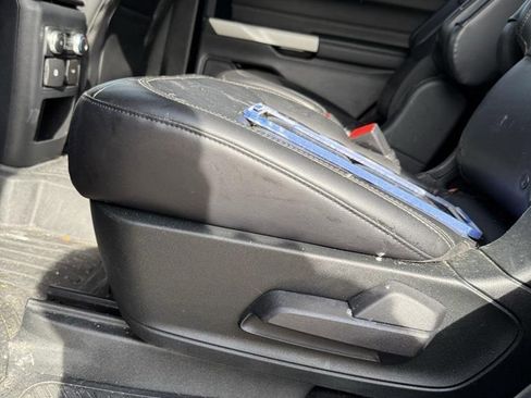 Used 2021 Ford Explorer XLT w/ Equipment Group 202A image 21