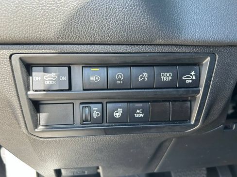 Used 2023 Toyota Tundra Limited AWD/4WD image 15