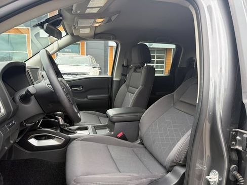 Used 2025 Nissan Frontier SV AWD/4WD image 22