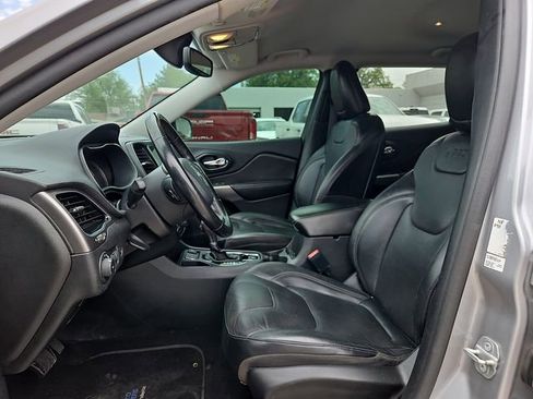 Used 2020 Jeep Cherokee Limited FWD image 15
