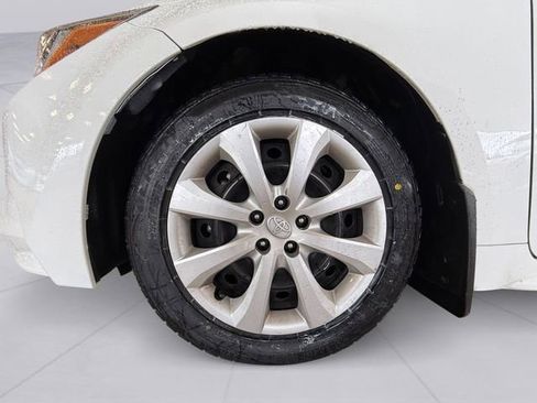Used 2025 Toyota Corolla LE FWD image 9