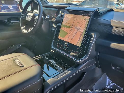 Used 2025 GMC Yukon XL AT4 Ultimate image 26