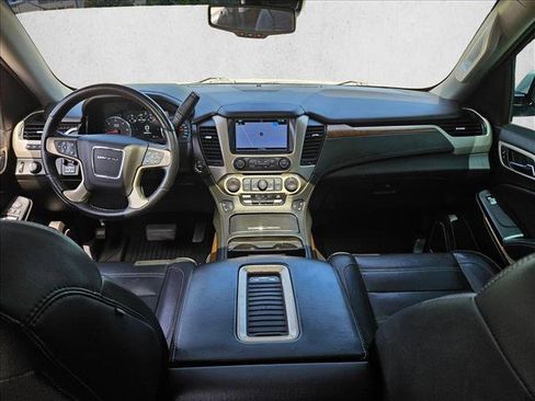 Used 2020 GMC Yukon Denali w/ Denali Ultimate Package image 17