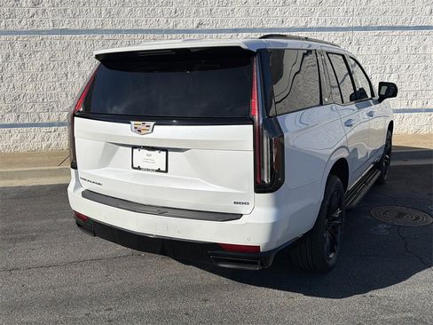 Certified 2022 Cadillac Escalade Sport image 7