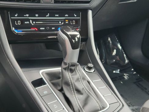 Certified 2025 Volkswagen Jetta Sport image 21