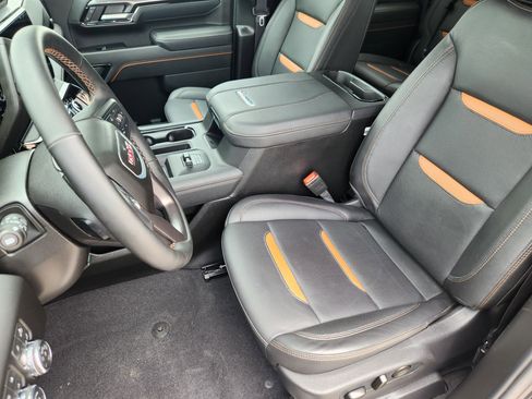 Used 2026 GMC Sierra 2500 AT4 AWD/4WD image 14
