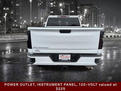 Used 2022 Chevrolet Silverado 2500 Custom w/ Custom Convenience Package image 9