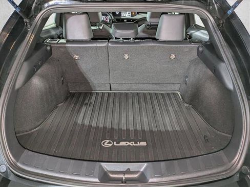 Used 2021 Lexus UX 200 image 7