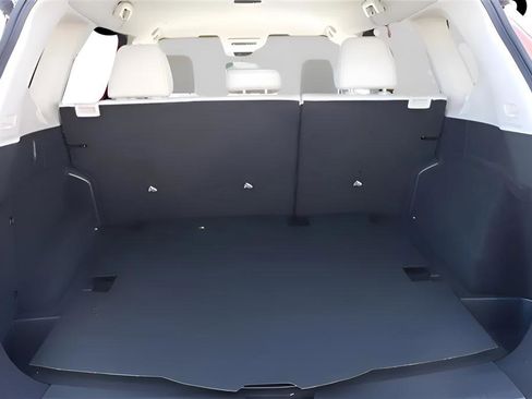 Used 2024 Nissan Rogue SL image 19