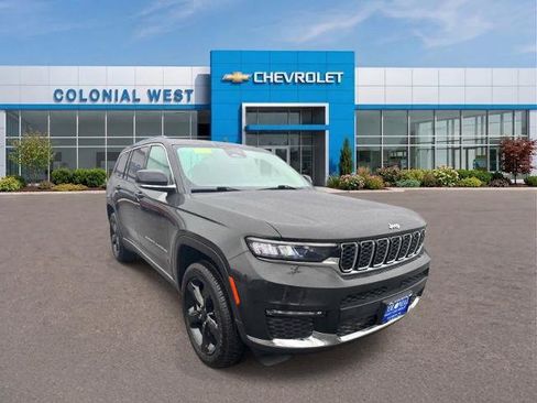 Used 2023 Jeep Grand Cherokee L Limited w/ Trailer Tow Group (B) AWD/4WD image 15