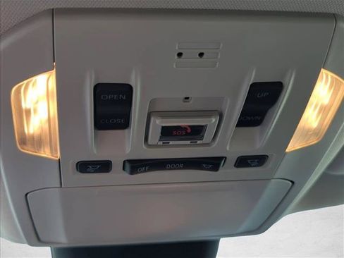 Certified 2020 Toyota Highlander Limited FWD image 24
