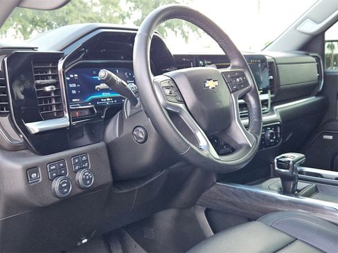 Used 2024 Chevrolet Silverado 1500 LTZ w/ LTZ Convenience Package II image 9