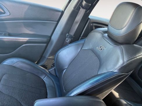 Used 2015 Chrysler 200 S image 26