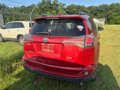 Used 2017 Toyota RAV4 XLE FWD image 6