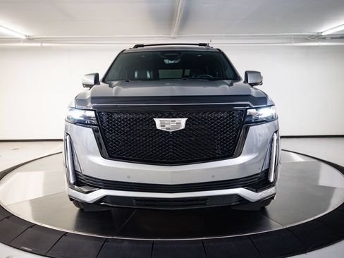Used 2024 Cadillac Escalade Sport Platinum w/ LPO, ONYX Package AWD/4WD image 10