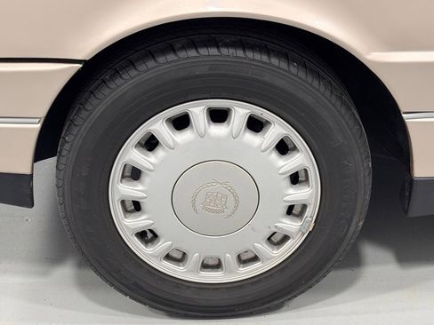 Used 1993 Cadillac Allante image 26