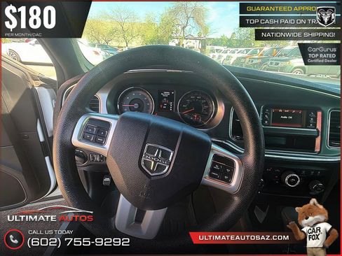 Used 2014 Dodge Charger SE RWD image 2