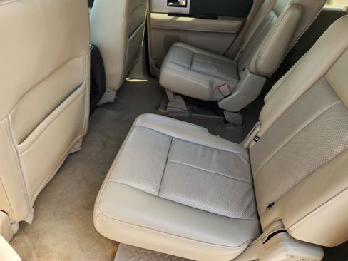Used 2013 Ford Expedition EL XLT RWD image 30
