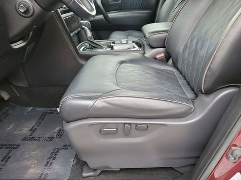 Used 2023 Nissan Armada Platinum w/ Captain's Chairs Package RWD image 16