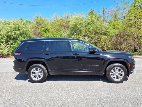 Used 2022 Jeep Grand Cherokee L Limited AWD/4WD image 7