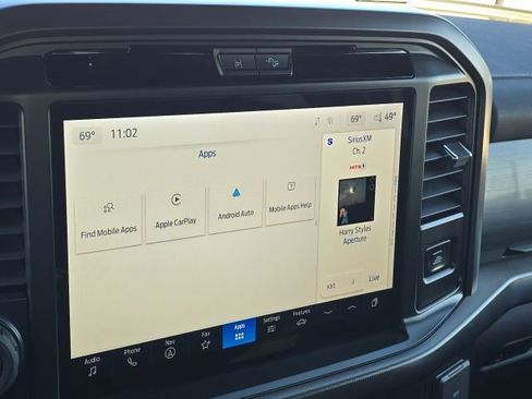 Used 2025 Ford F150 Lariat w/ Equipment Group 501A Mid image 33