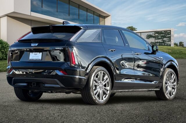 Certified 2026 Cadillac Optiq Sport 2 AWD/4WD image 4
