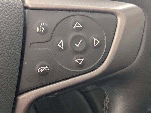 Used 2023 GMC Acadia AT4 w/ Technology Package image 18