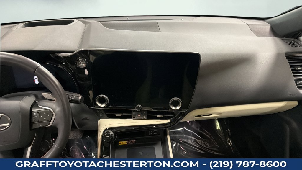 Used 2024 Lexus NX 350h AWD w/ Vision Package image 18