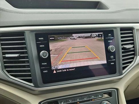 Used 2019 Volkswagen Atlas SE w/ Towing Package FWD image 13