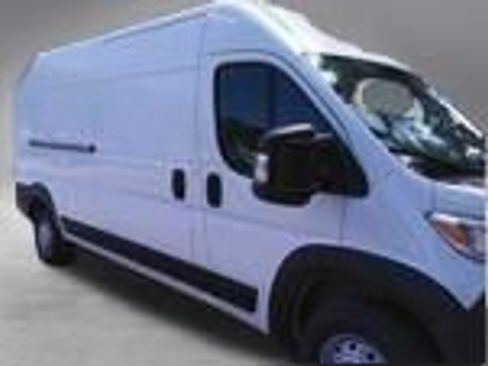 Used 2023 RAM ProMaster 2500 FWD image 2