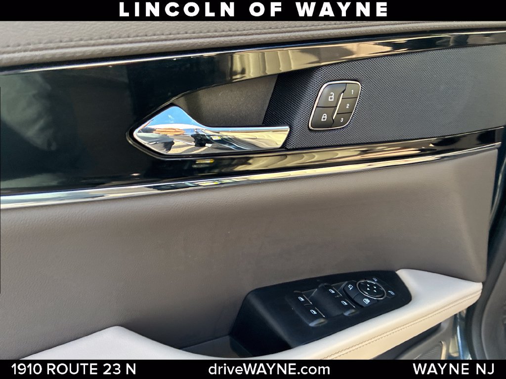 Certified 2023 Lincoln Nautilus AWD w/ Premium Package image 14