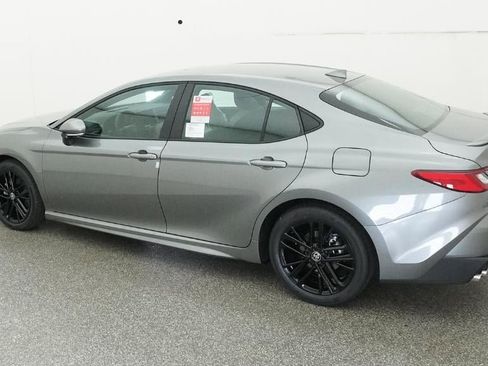 New 2026 Toyota Camry SE FWD image 4