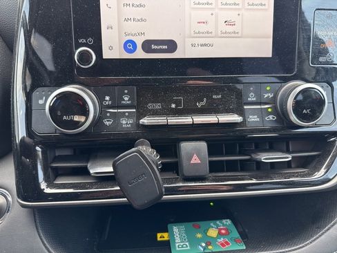 Used 2023 Toyota Highlander XLE image 21