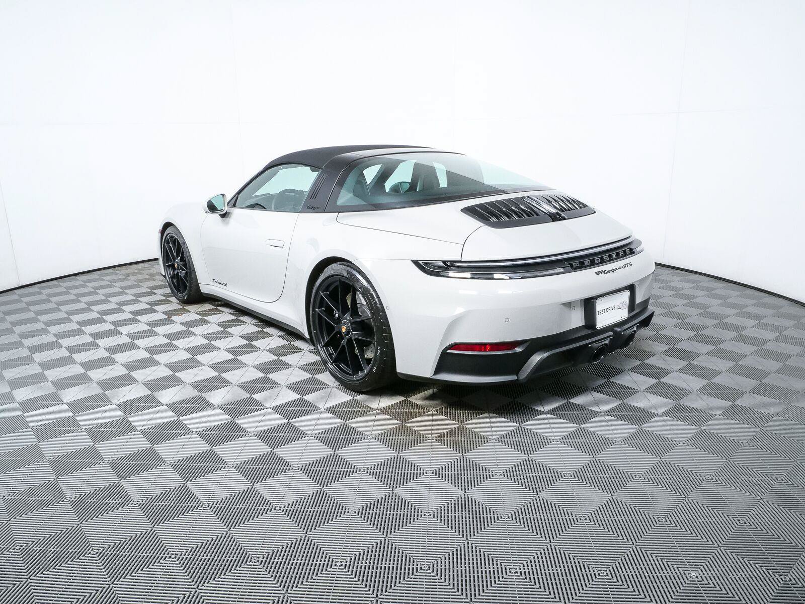 Certified 2026 Porsche 911 Targa 4 GTS AWD/4WD image 3