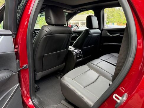 Used 2021 Cadillac XT5 Premium Luxury AWD/4WD image 28
