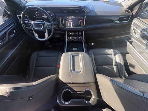 Used 2023 GMC Yukon XL Denali w/ Max Trailering Package image 10