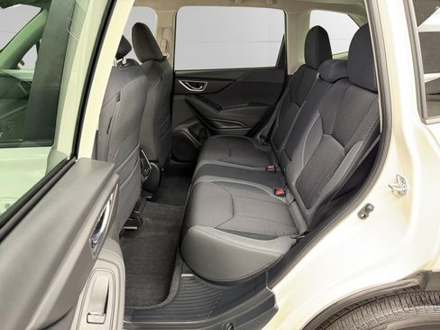 Used 2023 Subaru Forester Premium AWD/4WD image 13