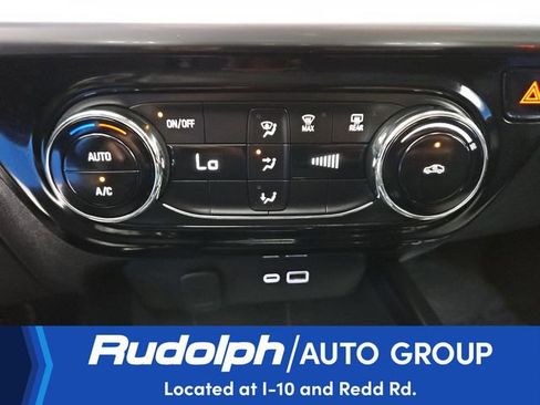 Used 2025 Chevrolet Trax LT FWD image 23