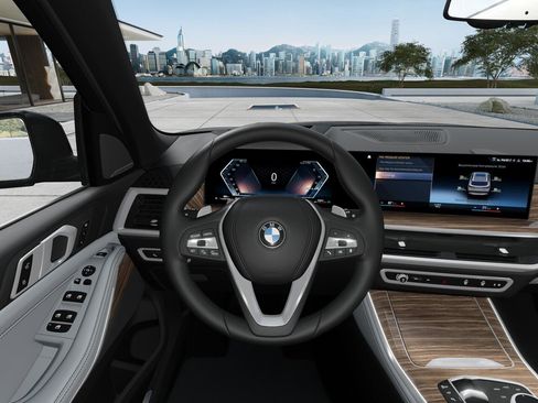 Used 2026 BMW X5 sDrive40i image 13