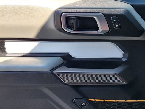 Used 2021 Ford Bronco Badlands image 25