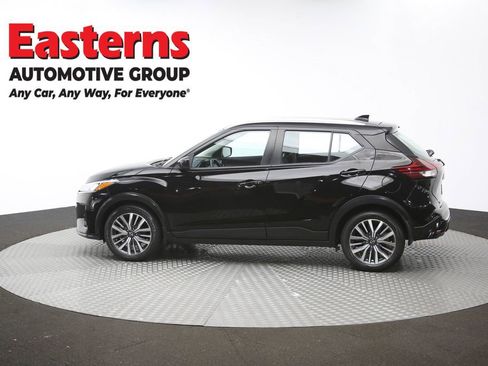 Used 2023 Nissan Kicks SV image 59
