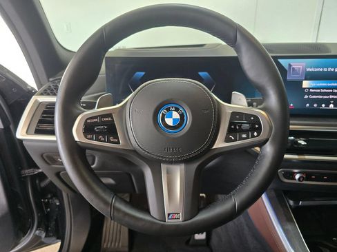 Used 2026 BMW X5 xDrive50e w/ M Sport Package AWD/4WD image 10