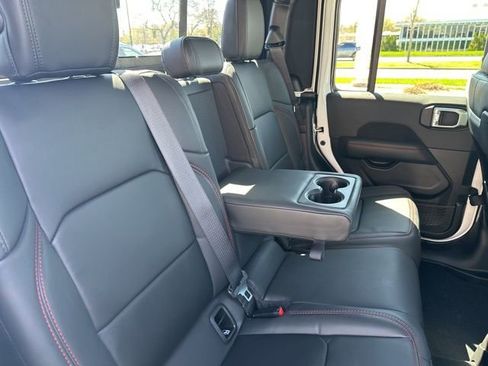 New 2026 Jeep Gladiator Rubicon AWD/4WD image 17