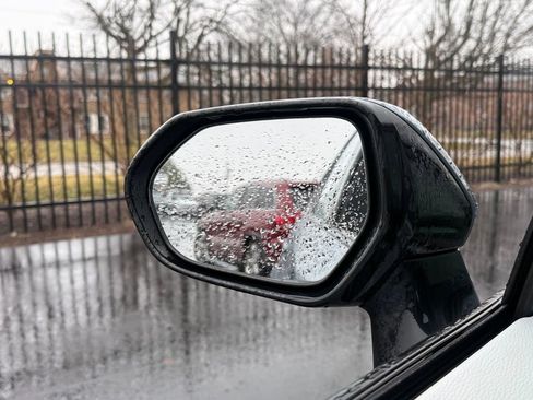 Used 2023 Toyota Corolla SE w/ Carpet Mat Package (TMS) image 16