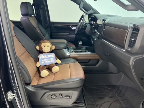 Used 2024 Chevrolet Silverado 1500 High Country image 25