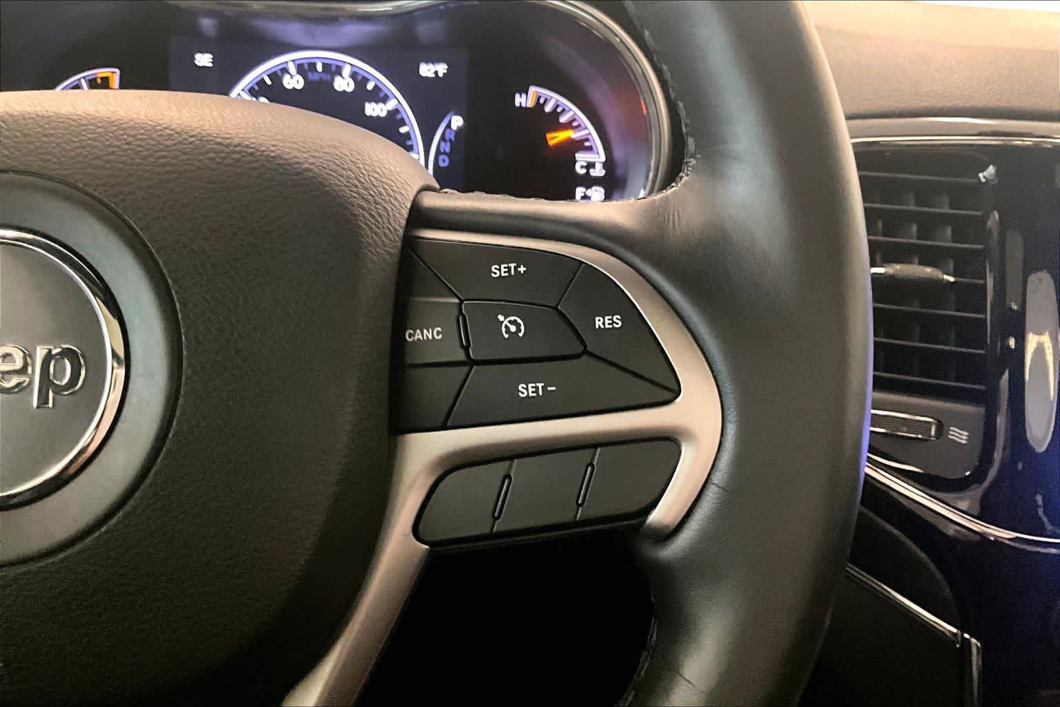 Used 2019 Jeep Grand Cherokee Limited w/ Luxury Group II RWD image 23