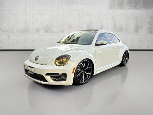Used 2014 Volkswagen Beetle 1.8T image 3