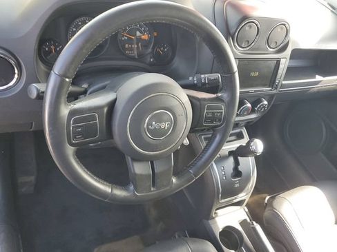 Used 2017 Jeep Patriot High Altitude AWD/4WD image 12