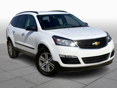 Used 2017 Chevrolet Traverse LS image 3